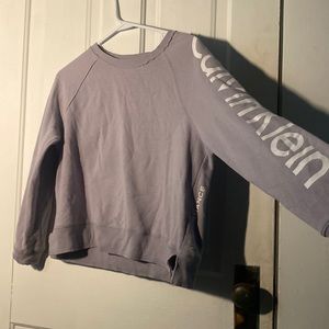 Calvin Klein lavender crew neck, worn but NO stains, light pilling
